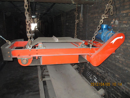 捷誠機械設備小編與您分享懸掛式除鐵器安裝要點及其注意事項