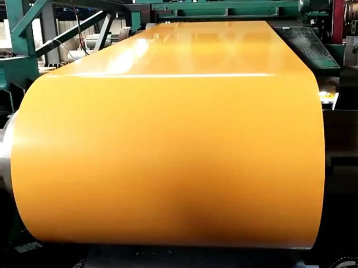 彩涂钢板：色彩多样、耐久性较好的建筑材料