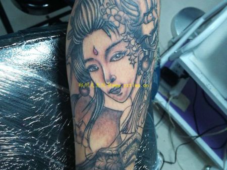 小臂纹身，艺伎纹身2