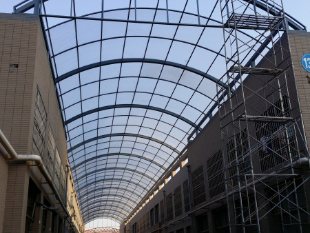 天成大厦的车库入口 (1)