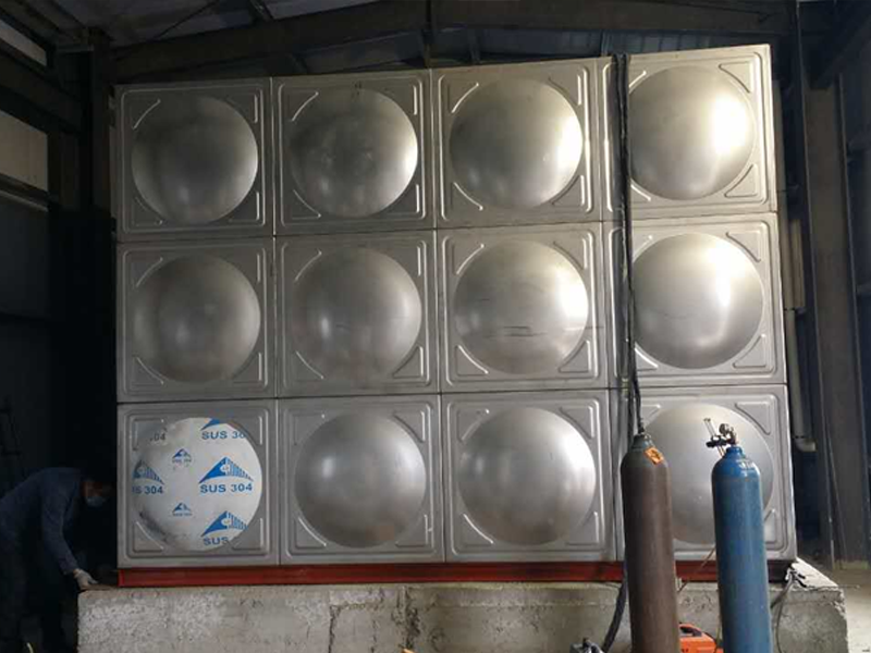 純凈水設備價格-60噸組合水箱