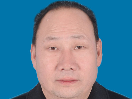 姓名；张守合  职务：常务副会长