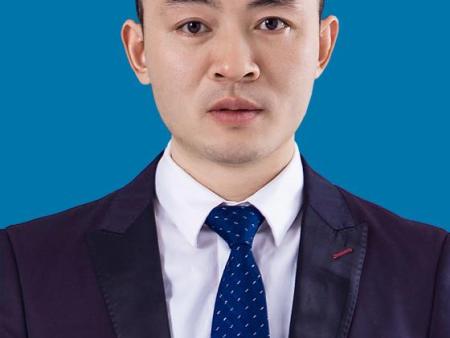 姓名：鲜天才  职务：副会长