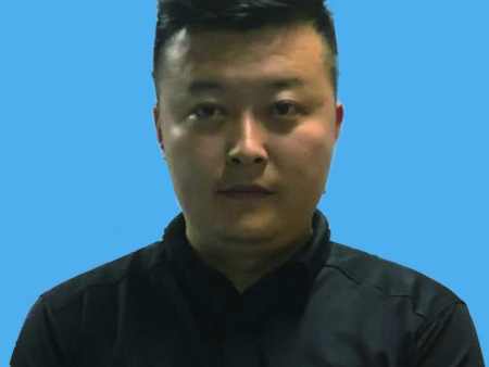 姓名：朱琳  职务：秘书长