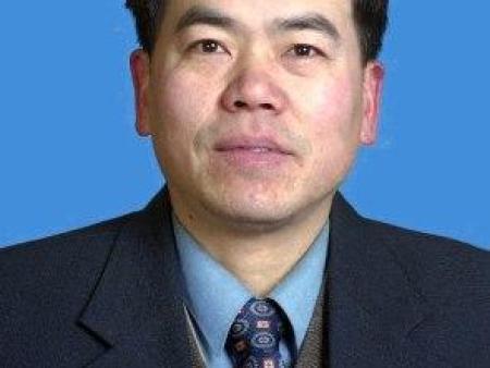 姓名：毕献星  职务：法律顾问