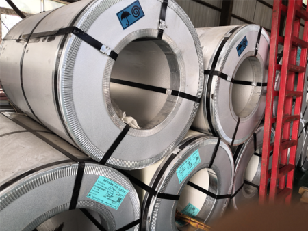 镀铝锌彩钢板与钢卷