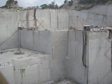 斜撑式施工案例