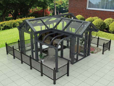 别墅尖顶阳光房断桥铝门窗隔音隔热玻璃房