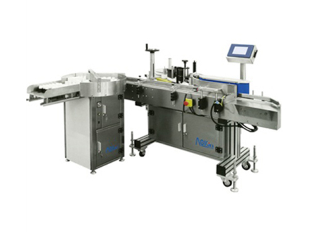 Smart vertical round bottle labeling machine