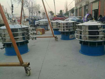 客户肖总一次采购多台超声波振动筛