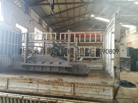 直线振动筛发货装箱