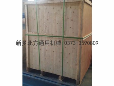 非金属筛机发货装箱