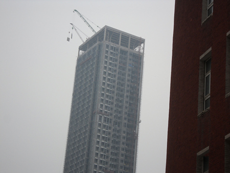 大连嘉禾国际7035内爬塔吊拆除