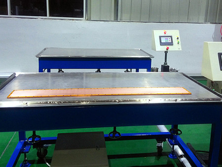 带收捆槽绑定台