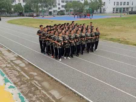 南阳市第八中学北校区秋期军训