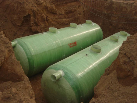 玻璃钢化粪池施工现场