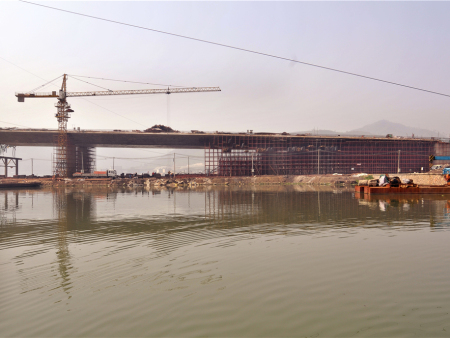 中铁八局泉三高速台江大桥施工项目