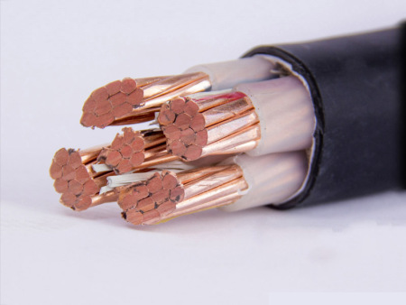 在對(duì)甘肅電線(xiàn)電纜進(jìn)行運(yùn)輸時(shí)需要注意什么