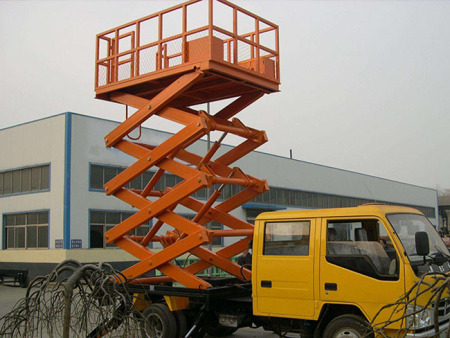 车载式升降机