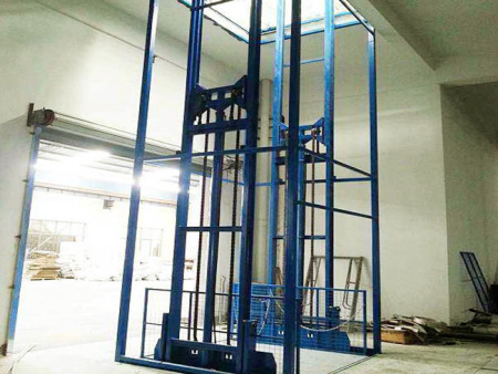 固定式升降机