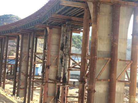 15中铁十二局集团第1工程有限公司福银高速公路闽侯鸿尾互通A合同段鸿尾互通E匝道桥现浇箱梁钢管贝雷支架施工工程