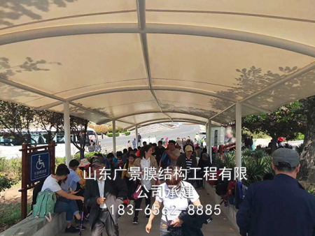 泰安天外村广场