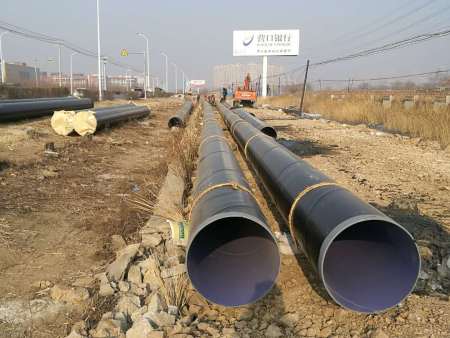 3PE防腐钢管安装现场