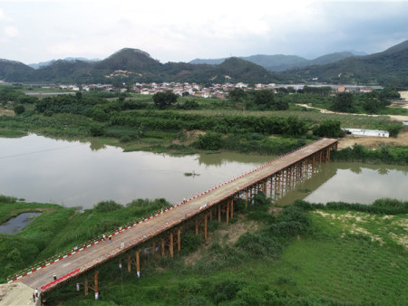 中交一公局厦门工程有限公司漳武高速南靖段A1标鸿砵大桥2号钢便桥项目工程