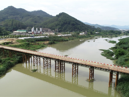 中交一公局厦门工程有限公司漳武高速南靖段A1标鸿砵大桥2号钢便桥项目工程