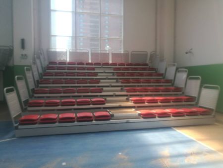 天津市河西区 德贤小学室内伸缩看台