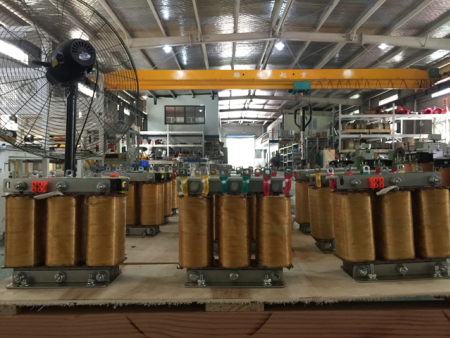 串联电抗生产线