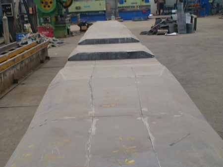 箱梁带负弯矩内模