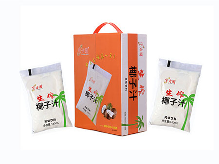一款在椰子汁产品群雄角逐中脱逸而出的“百利包生榨椰子汁”正悄然上市