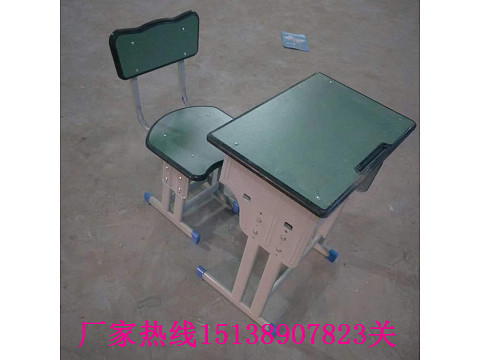 小学生课桌