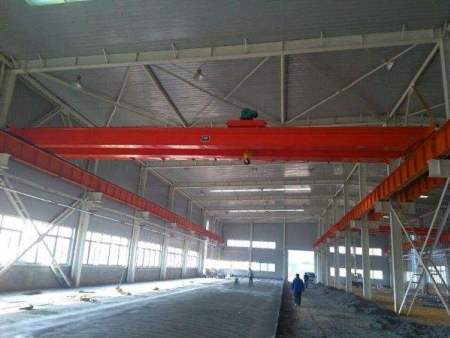 LH葫芦双梁桥式起重机