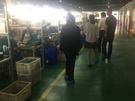 中航立源全體員工赴工廠學(xué)習(xí)