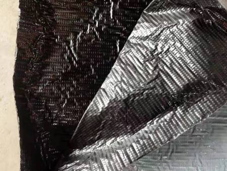 自粘防水卷材