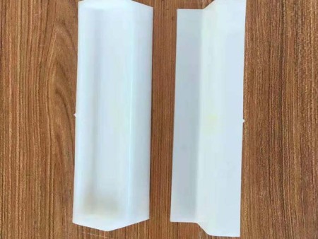 绝缘扣板
