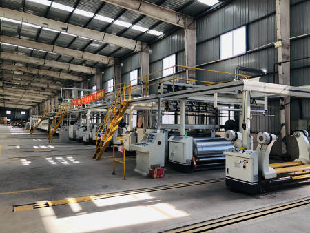 高速五層瓦楞生產(chǎn)線(xiàn)