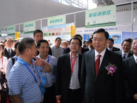 广州第八届中博会张委员长参观广州贤力电子设备有限公司展位