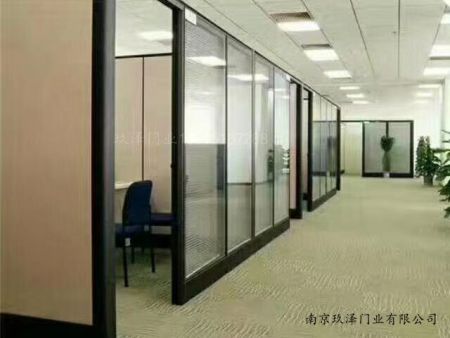 百葉玻璃隔斷