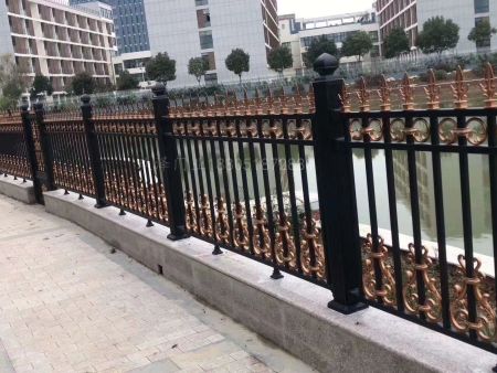 別墅鋁藝圍欄點擊圖片查看更多款式