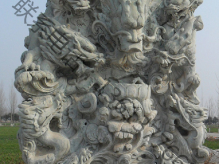 石雕龙柱