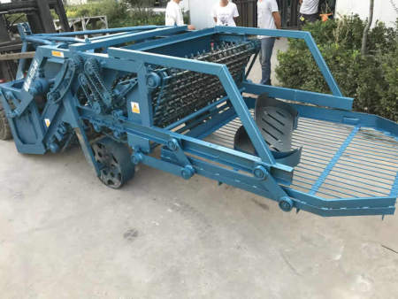 后振動篩收獲機