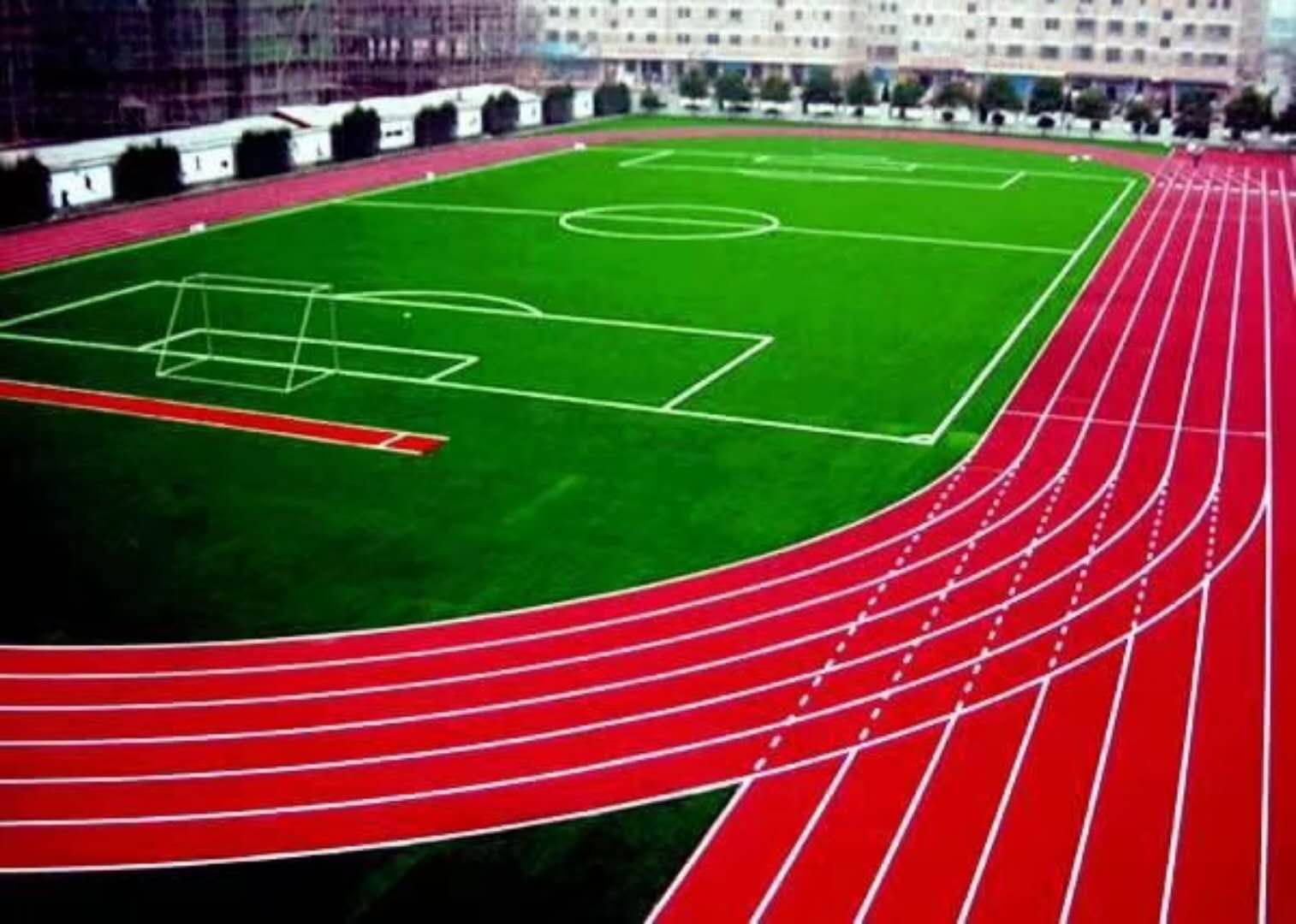 为何塑胶场地施工中频频强调注意防雨水工作?