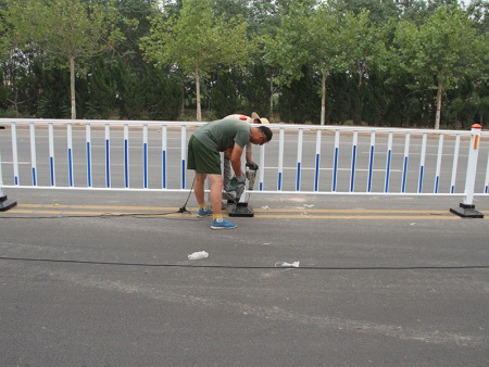 道路护栏