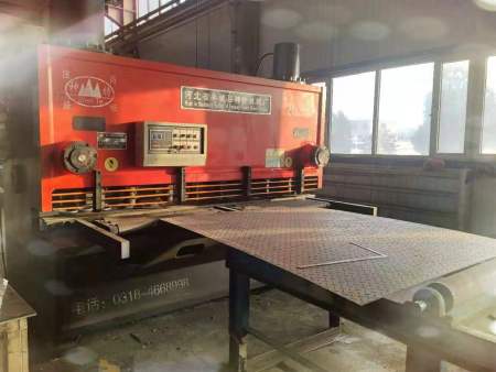 剪板機(jī) 剪板機(jī)