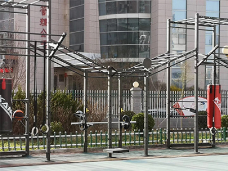 特勤二中队28米体能训练架2