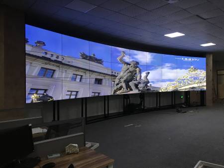 福州闽桥大厦46寸LCD拼接屏