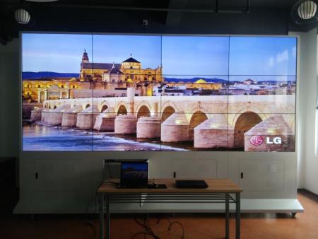 福州海西科技园高新大道琴声商务广场49寸LCD拼接屏